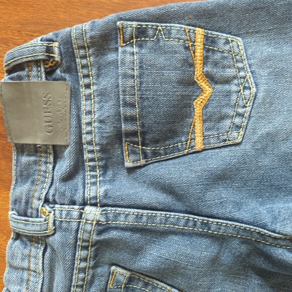 Guess Toddler 3T Straight Leg Adjustable Medium Wash Jeans - Picture 7 of 8